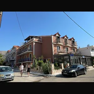  Apartment Medusa